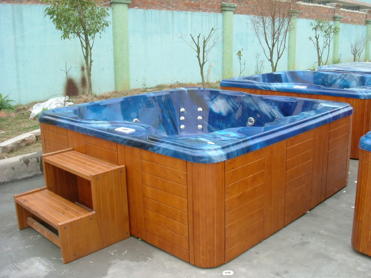 more photos for the hot tubs